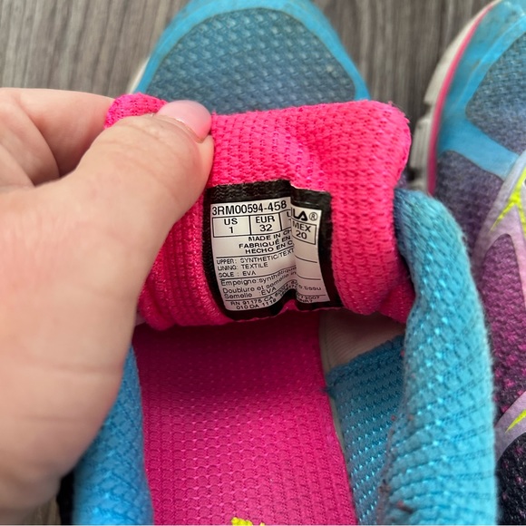 Fila Girls running shoes size 1 - Picture 7 of 9